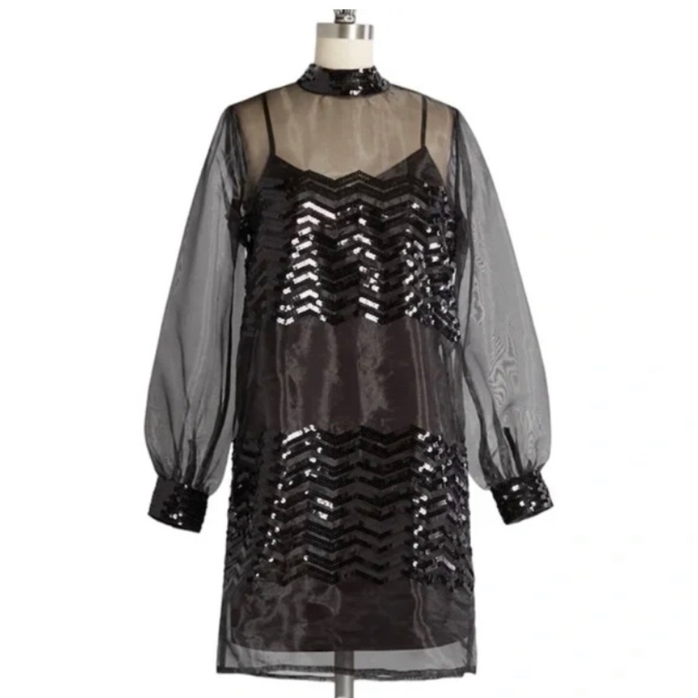 NEW ModCloth NWT Fanciful Fette Shift Dress Size S